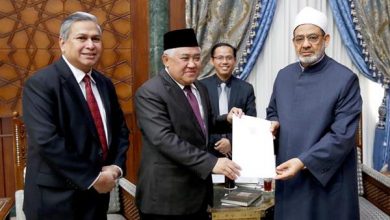 ماليزيا تمنح شيخ الأزهر جائزة الشخصية الإسلامية الأولى في 2020