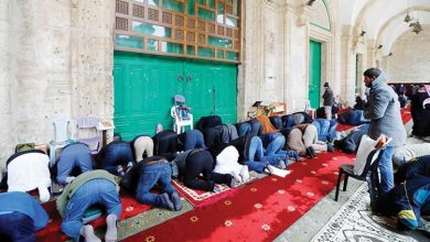 الاعتداء على المصليين في المسجد الأقصى