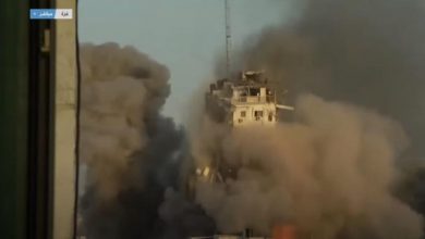 الجيش الإسرائيلي يدمر برج الجلاء في غزة